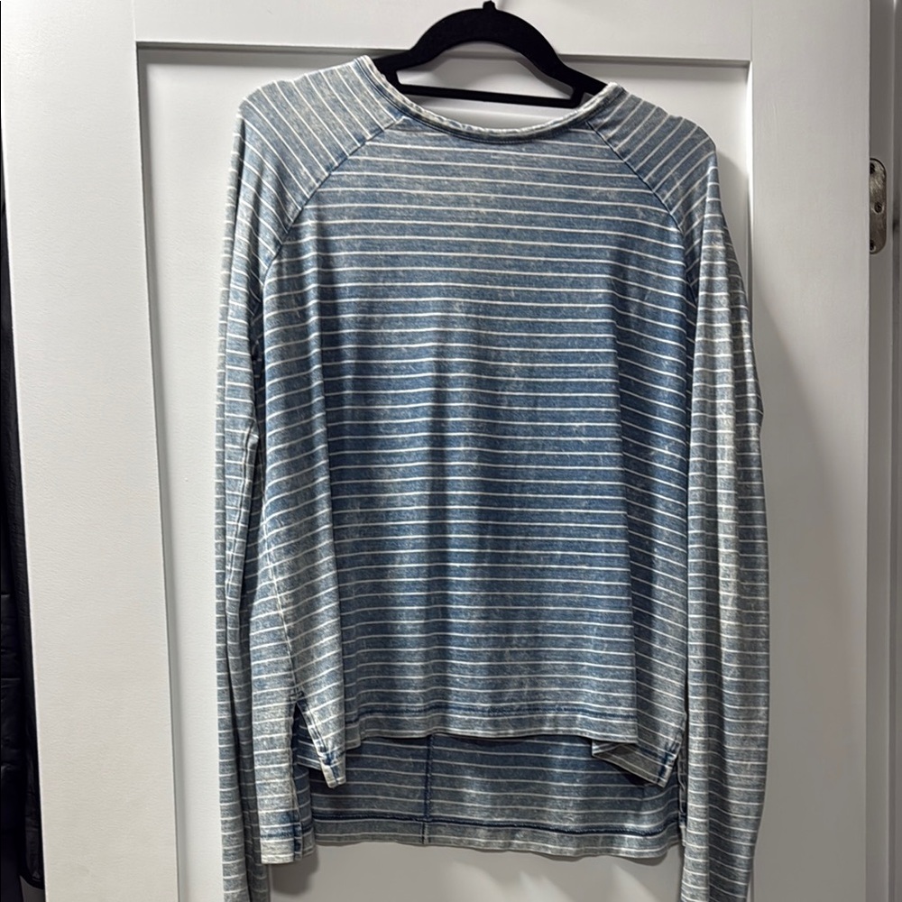 Chambray / White Striped Long Sleeve Shirt size small